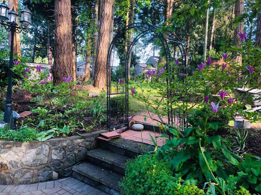 Saanichton Waterfront 2Br Suite With Superb Views Esterno foto