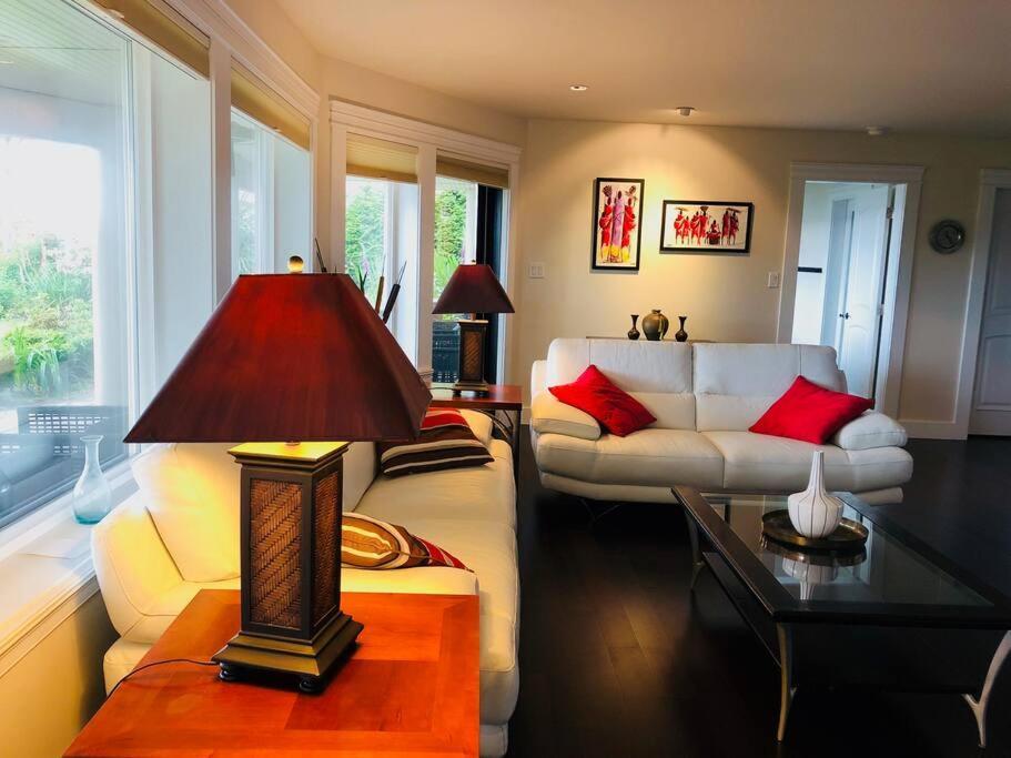 Saanichton Waterfront 2Br Suite With Superb Views Esterno foto