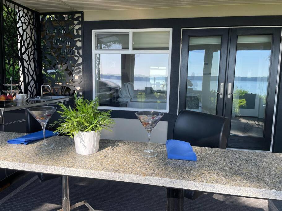 Saanichton Waterfront 2Br Suite With Superb Views Esterno foto