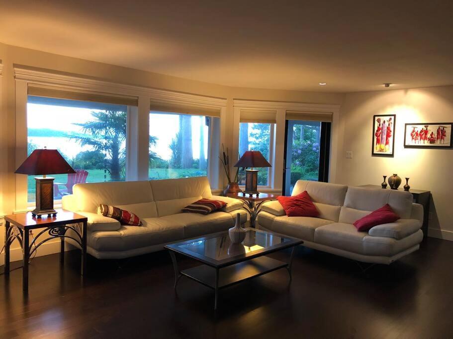 Saanichton Waterfront 2Br Suite With Superb Views Esterno foto